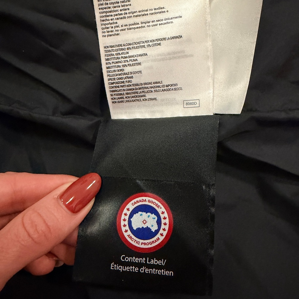 Canada Goose Black Ski Jacket/ Parka with Fur Hood - Picture 4 of 4